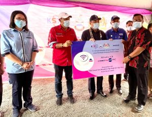 Chief Minister YAB Datuk Seri Hajiji Mohd Noor Launches CONNECTme NOW High-Speed Satellite Broadband Services for Kampung Mantus and Kampung Malubang in Sabah